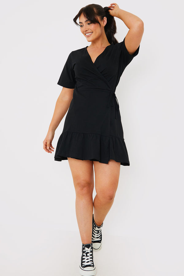 In The Style In The Style Short Sleeve Wrap Swing Dress Black