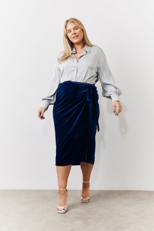 In The Style In The Style Silver Satin Shirt Silver