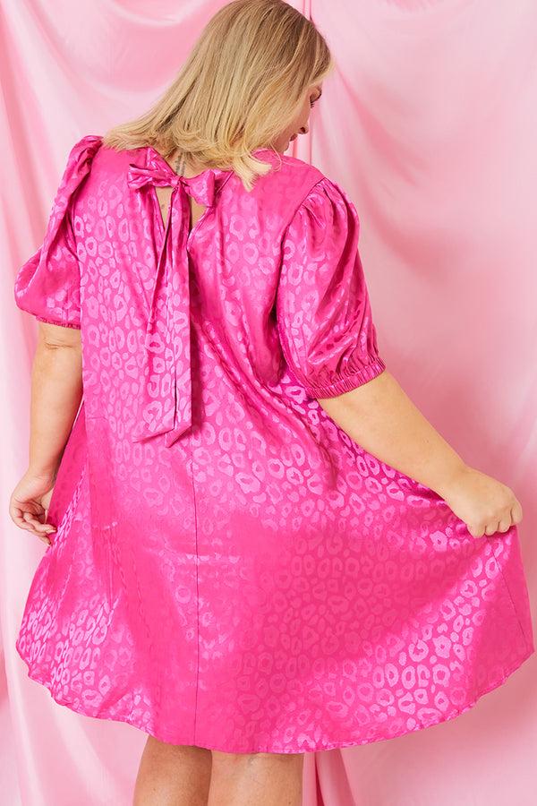 In The Style In The Style Square Neck Puff Sleeve Tie Back Mini Dress Pink