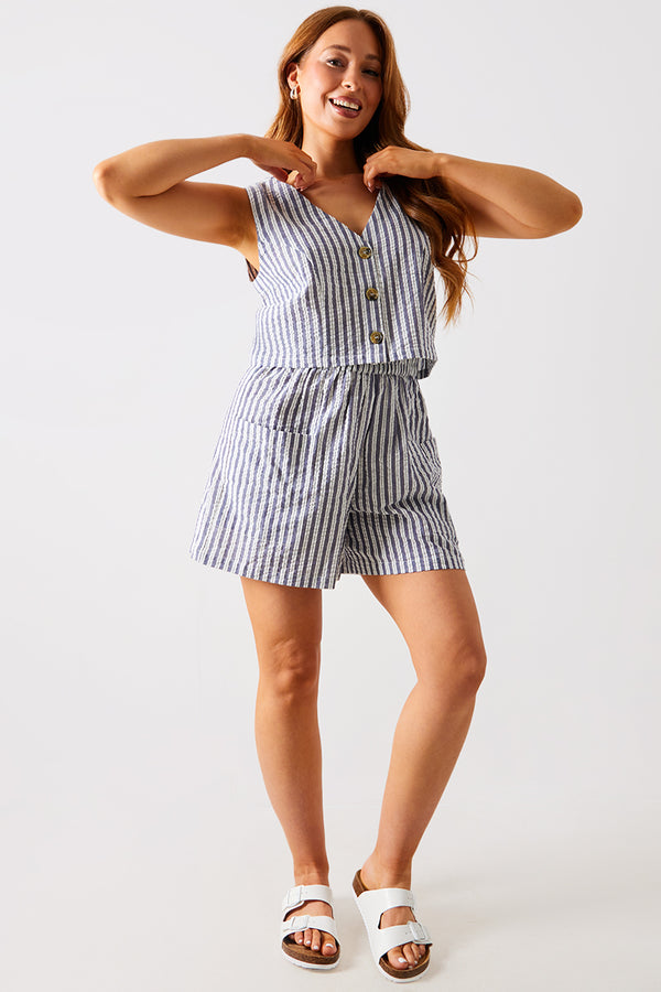 in the style In The Style Stripe Elasticated Waist Shorts Blue