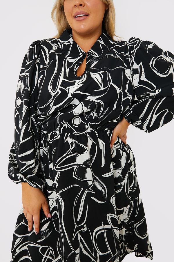 In The Style In The Style Teardrop Collar Mini Dress With Belt Black