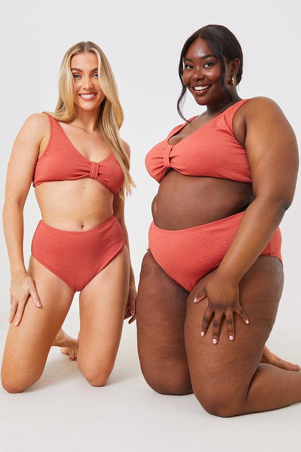 In The Style In The Style Textured Knot Front Detail Bikini Top Rust