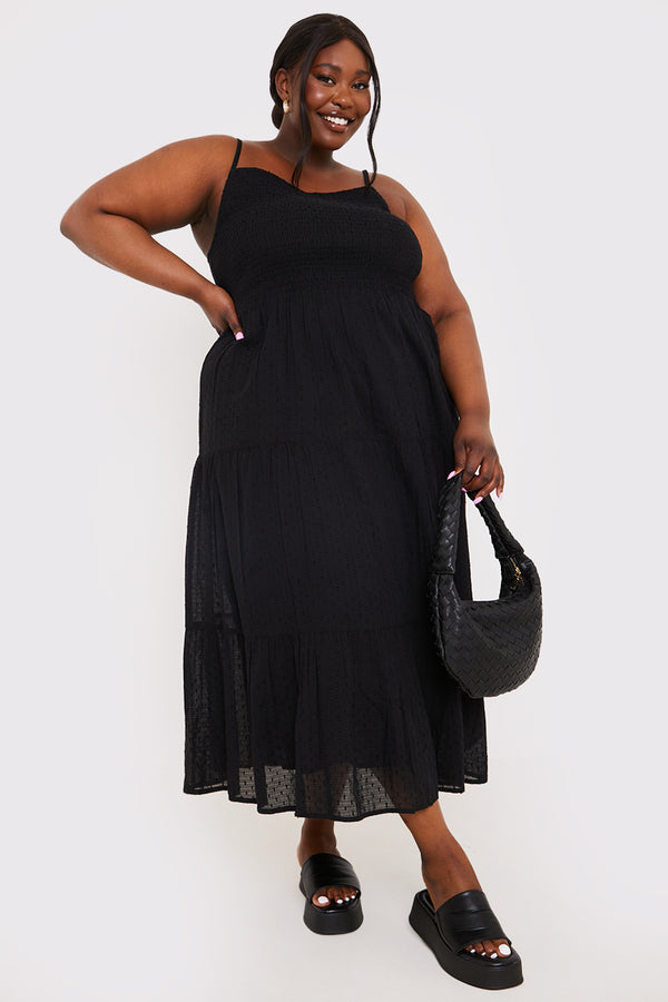 In The Style In The Style Textured Shirred Midaxi Dress Black