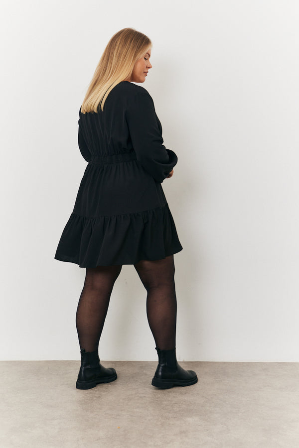 In The Style In The Style V Neck Tiered Balloon Sleeve Smock Dress Black