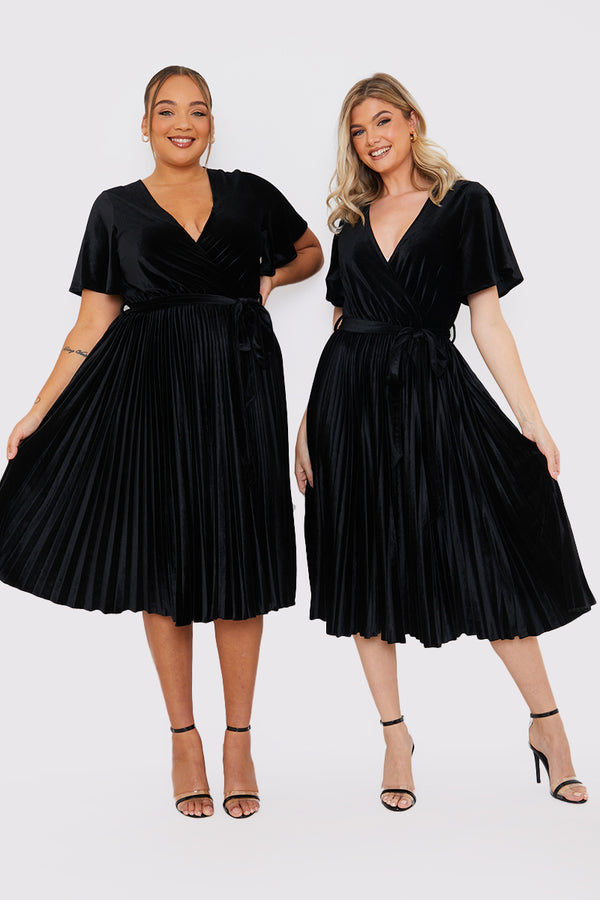 In The Style In The Style Velour Pleated Midi Dress Black