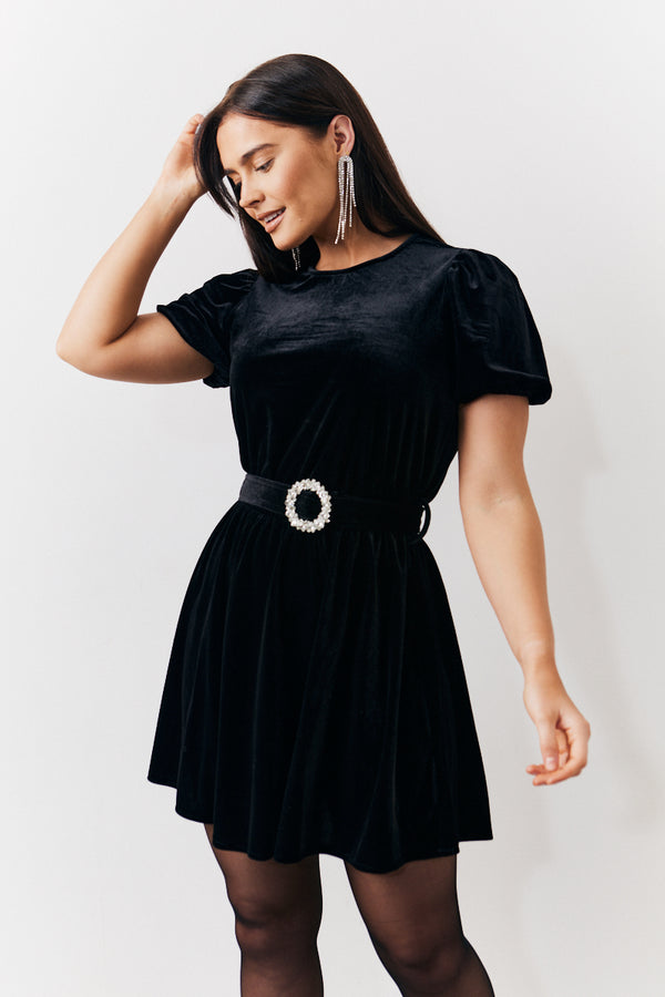In The Style In The Style Velvet Embellished Belt Mini Dress Black