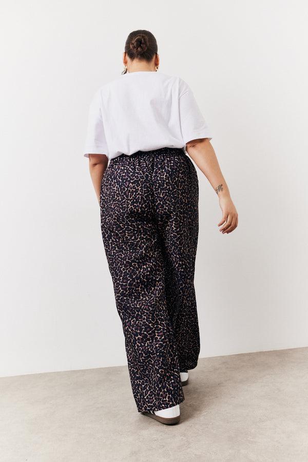 In The Style In The Style White 1982 Slogan T-Shirt White