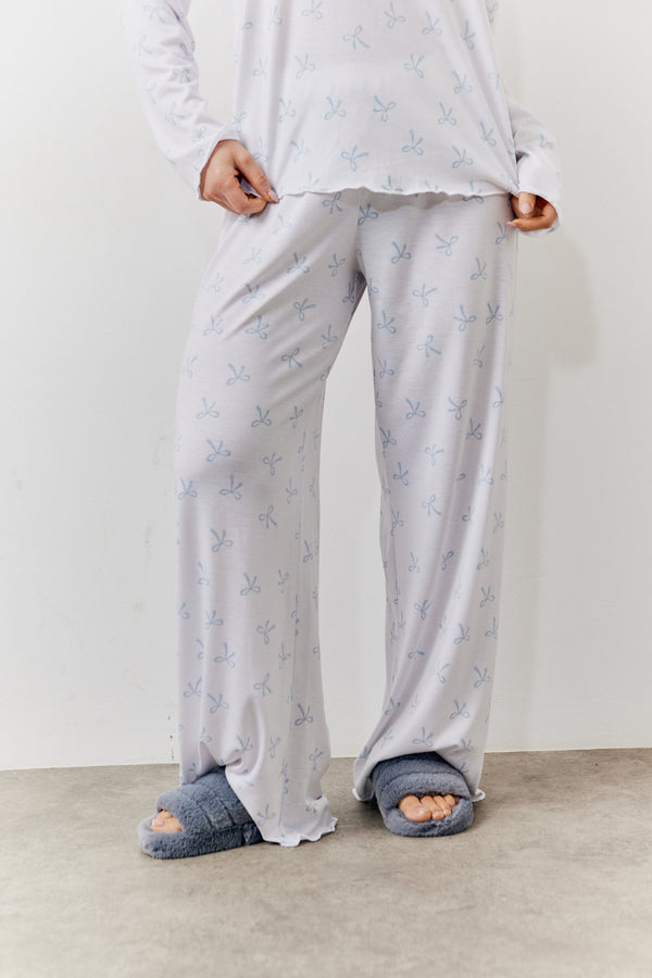 In The Style In The Style White Bow Print Long Sleeve Top And Trouser PJ Set White
