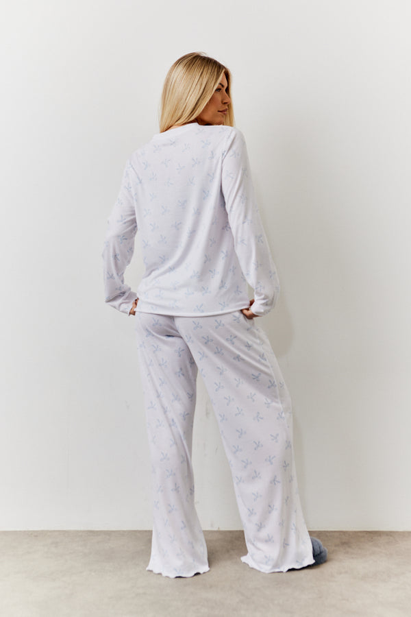 In The Style In The Style White Bow Print Long Sleeve Top And Trouser PJ Set White