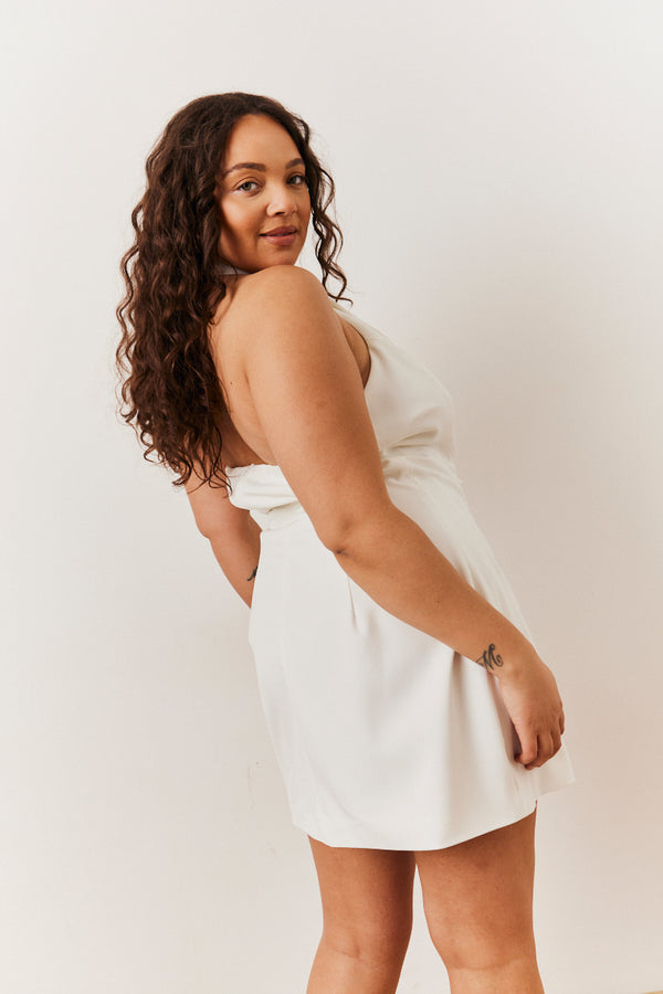In The Style In The Style White Tailored Halterneck Mini Dress With Bow Detail White
