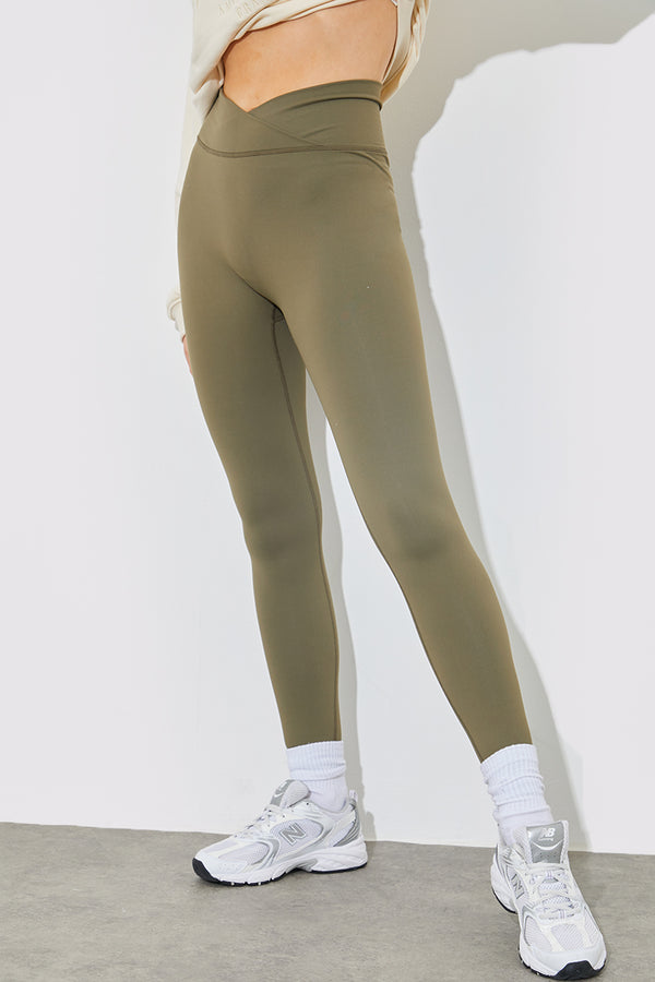 In The Style In The Style Wrap Front Legging Burgundy