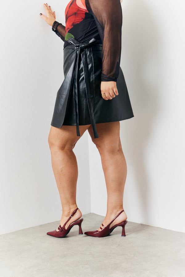 In The Style In The Style Wrap Leather Look Mini Skirt Black