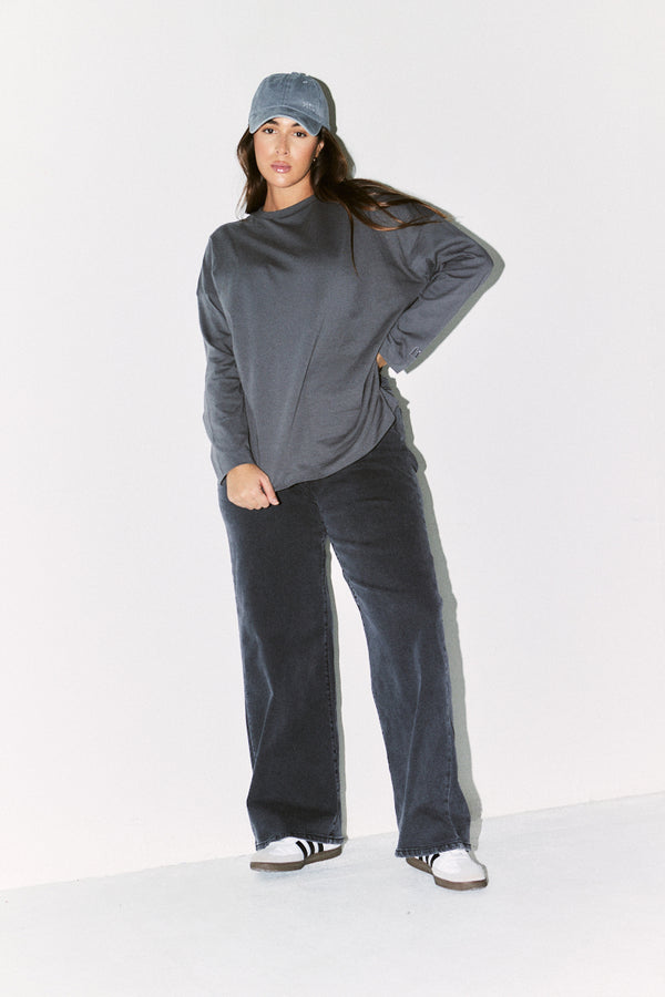 In The Style {# Title Already Starts With Vendor: Print Nothing Extra #}Fits Embroidered Crew Neck Long Sleeve T-Shirt Charcoal