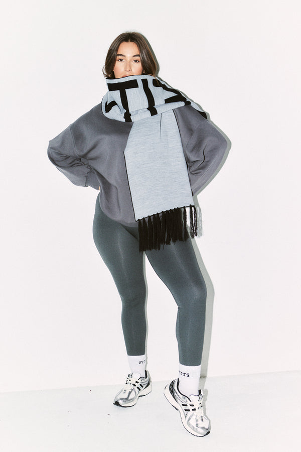 In The Style {# Title Already Starts With Vendor: Print Nothing Extra #}Fits Knitted Scarf Monochrome