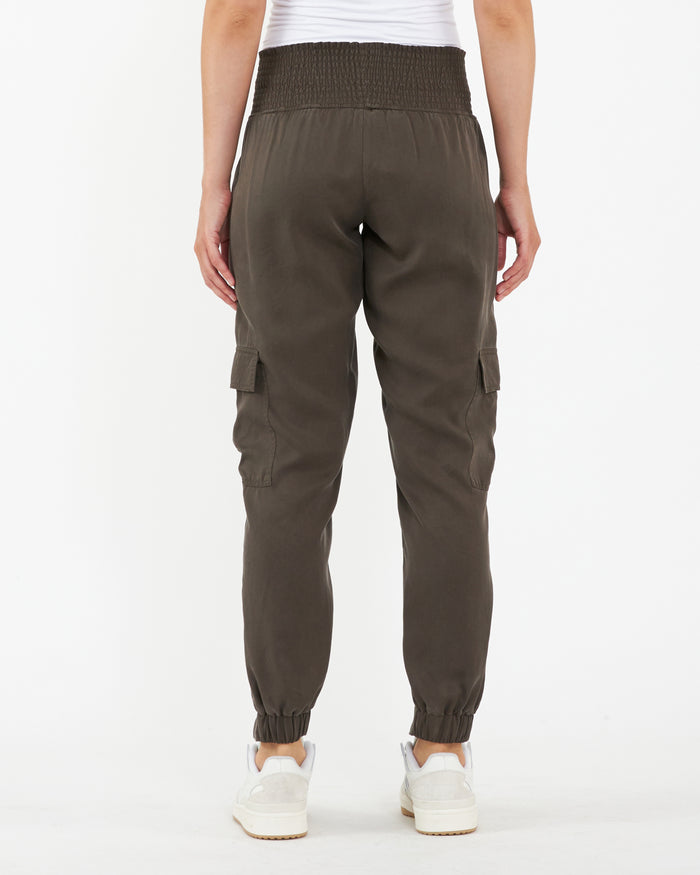 Ingrid & Isabel Ripe Maternity Tencel Off Duty Cargo Pocket Pant Brown Chocolate