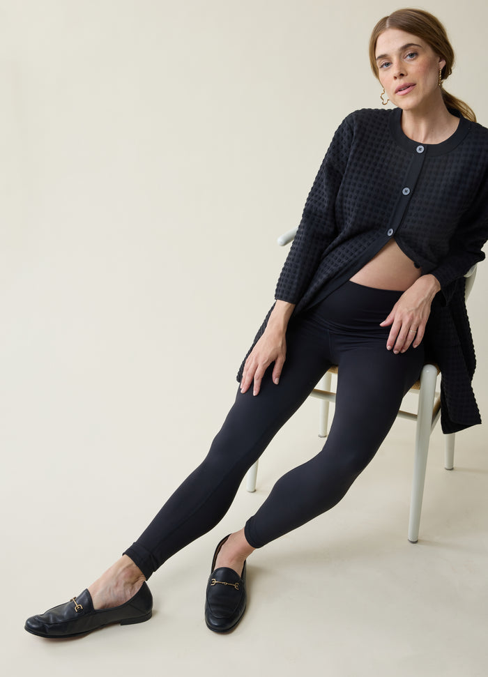 Ingrid & Isabel The All-Stage Forever Black Maternity + Postpartum Legging Black