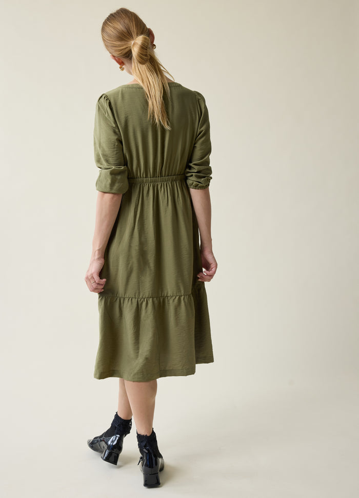 Ingrid & Isabel The Sweet Escape Maternity Midi Dress Olive