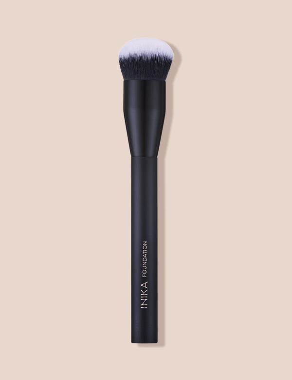 inika Foundation Brush