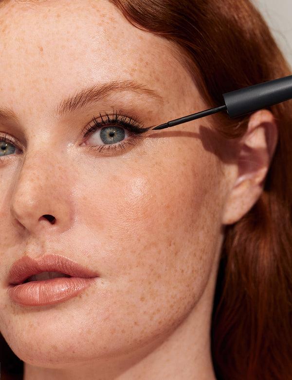 Inika Liquid Eyeliner (Black)
