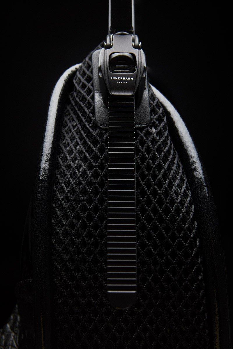 Innerraum Berlin INNERRAUM X JUNYA WATANABE – HALF MOON BAG BLACK + BLACK