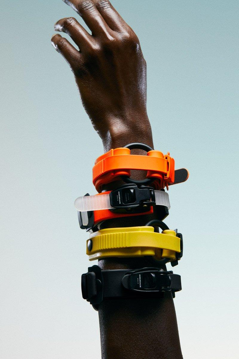 Innerraum Berlin OBJECT B01 1-RING-BRACELET NEON ORANGE + BLACK MATT