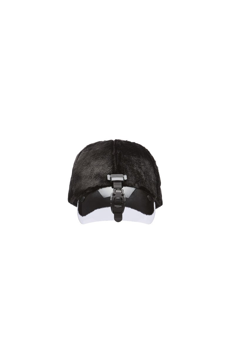 innerraum berlin OBJECT C12 VISOR BASEBALL CAP BLACK FAUX FUR + BLACK MATT