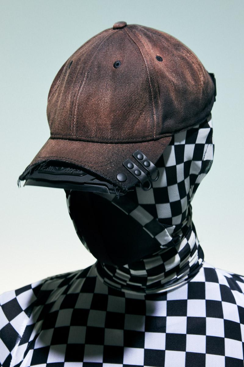 Innerraum Berlin OBJECT C52 CROPPED BASEBALL CAP DISTRESSED BLACK + BLACK MATT