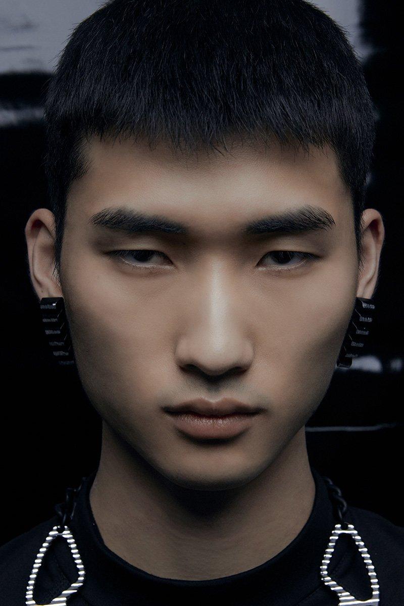 Innerraum Berlin OBJECT EA9 EARRING BLACK MATT + SILVER + SILVER