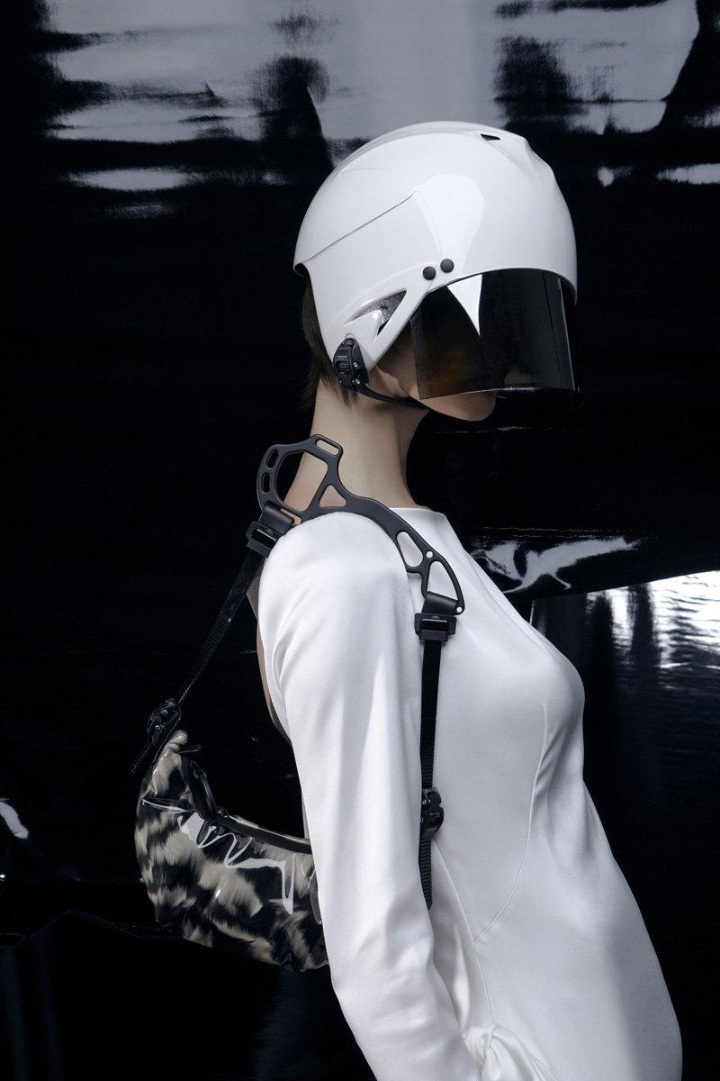 Innerraum Berlin OBJECT HM0 MICRO HALF MOON BAG ZEBRA FAUX FUR + BLACK MATT