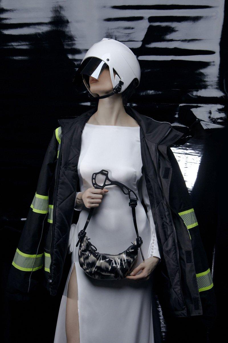 Innerraum Berlin OBJECT HM0 MICRO HALF MOON BAG ZEBRA FAUX FUR + BLACK MATT