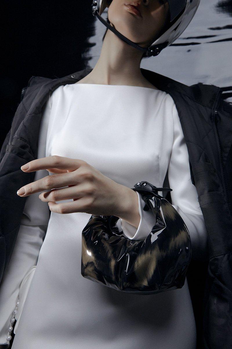 Innerraum Berlin OBJECT HM0 MICRO HALF MOON BAG ZEBRA FAUX FUR + BLACK MATT