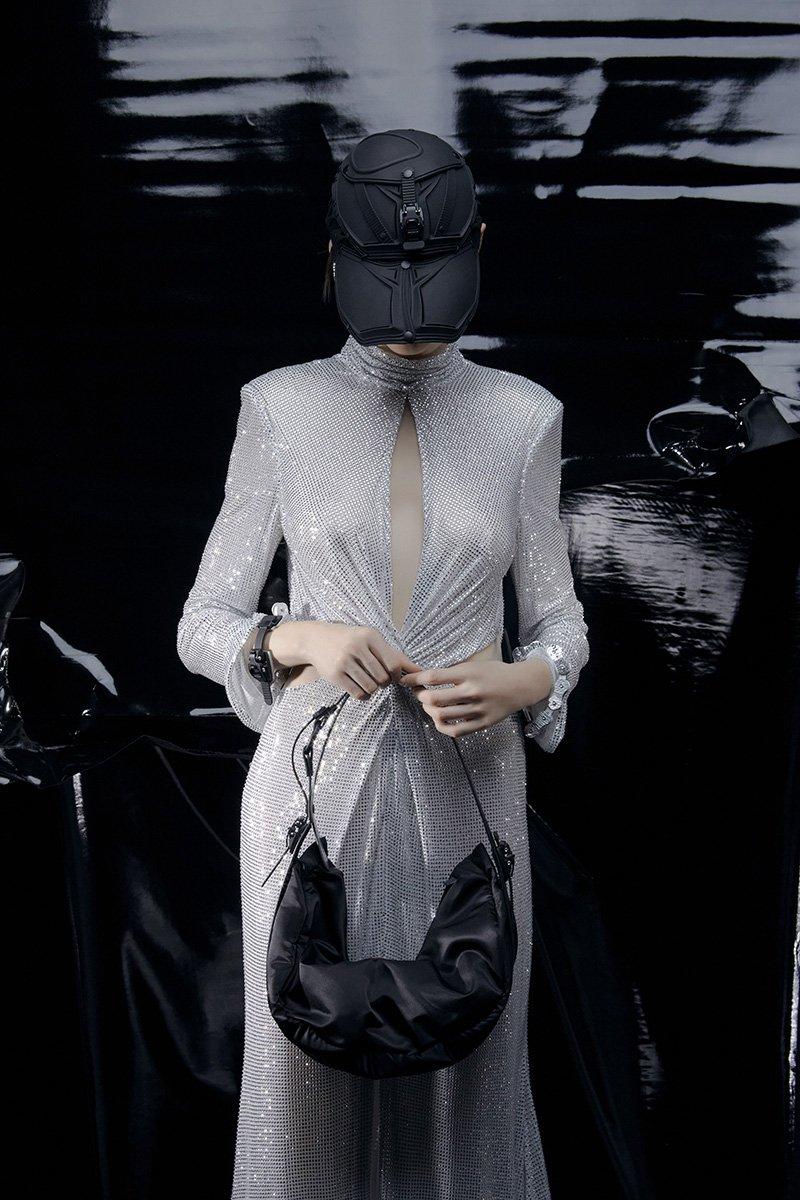 Innerraum Berlin OBJECT HM2 SMALL HALF MOON BAG BLACK - PUFFY BOMBER NYLON + BLACK MATT