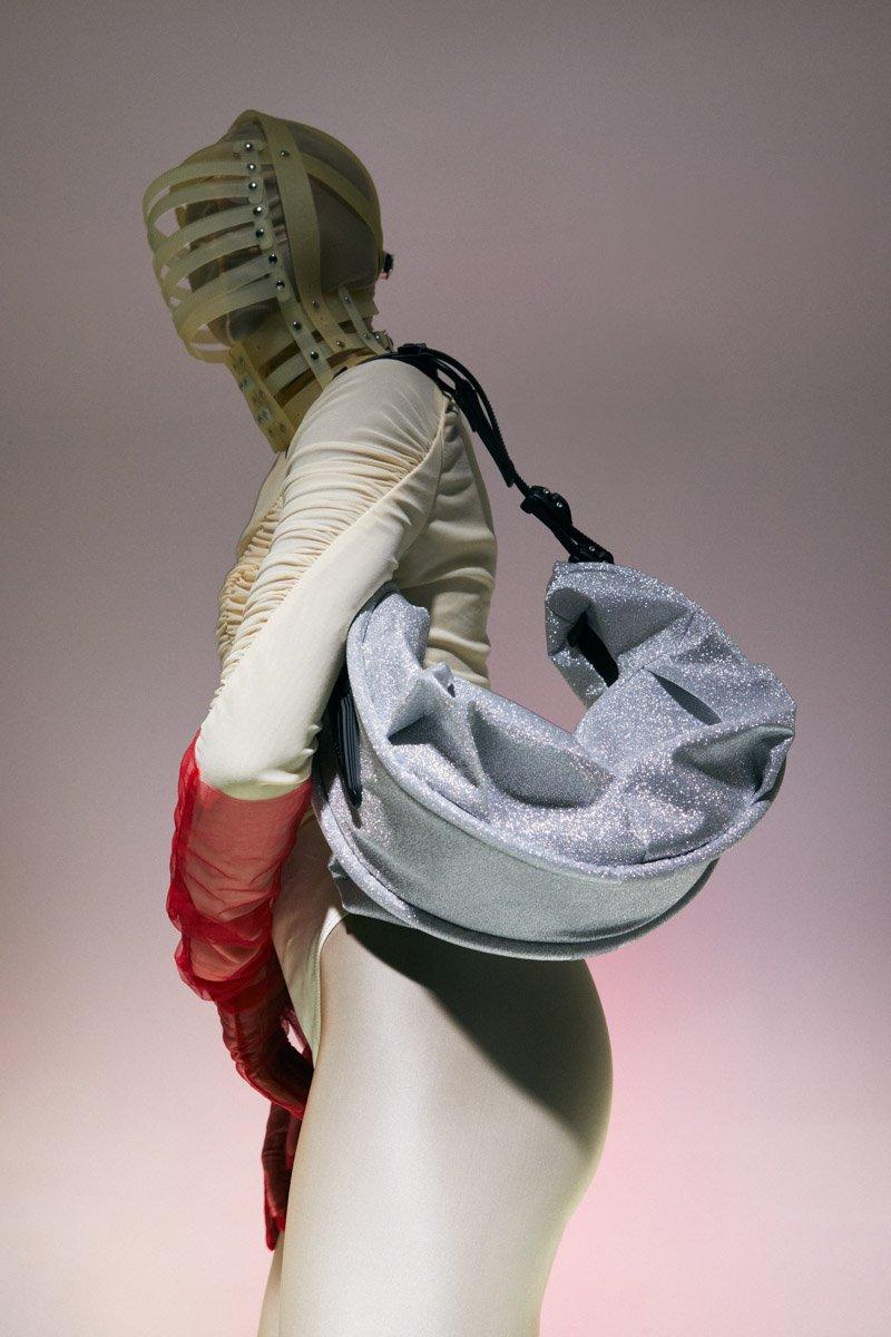 Innerraum Berlin OBJECT HM2 SMALL HALF MOON BAG STARDUST + BLACK MATT