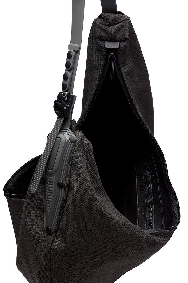 Innerraum Berlin OBJECT HM3 HALF MOON BAG CONCRETE + BLACK MATT