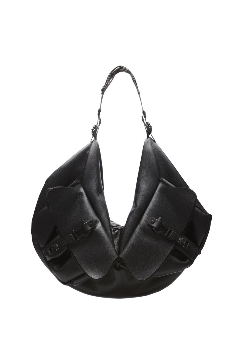 innerraum berlin OBJECT HM4 XXL HALF MOON BAG BLACK + BLACK MATT innerraum berlin OBJECT HM4 XXL HALF MOON BAG BLACK + BLACK MATT