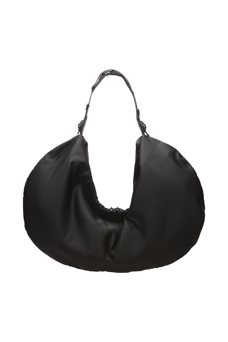 innerraum berlin OBJECT HM4 XXL HALF MOON BAG BLACK PUFFY BOMBER NYLON + BLACK MATT