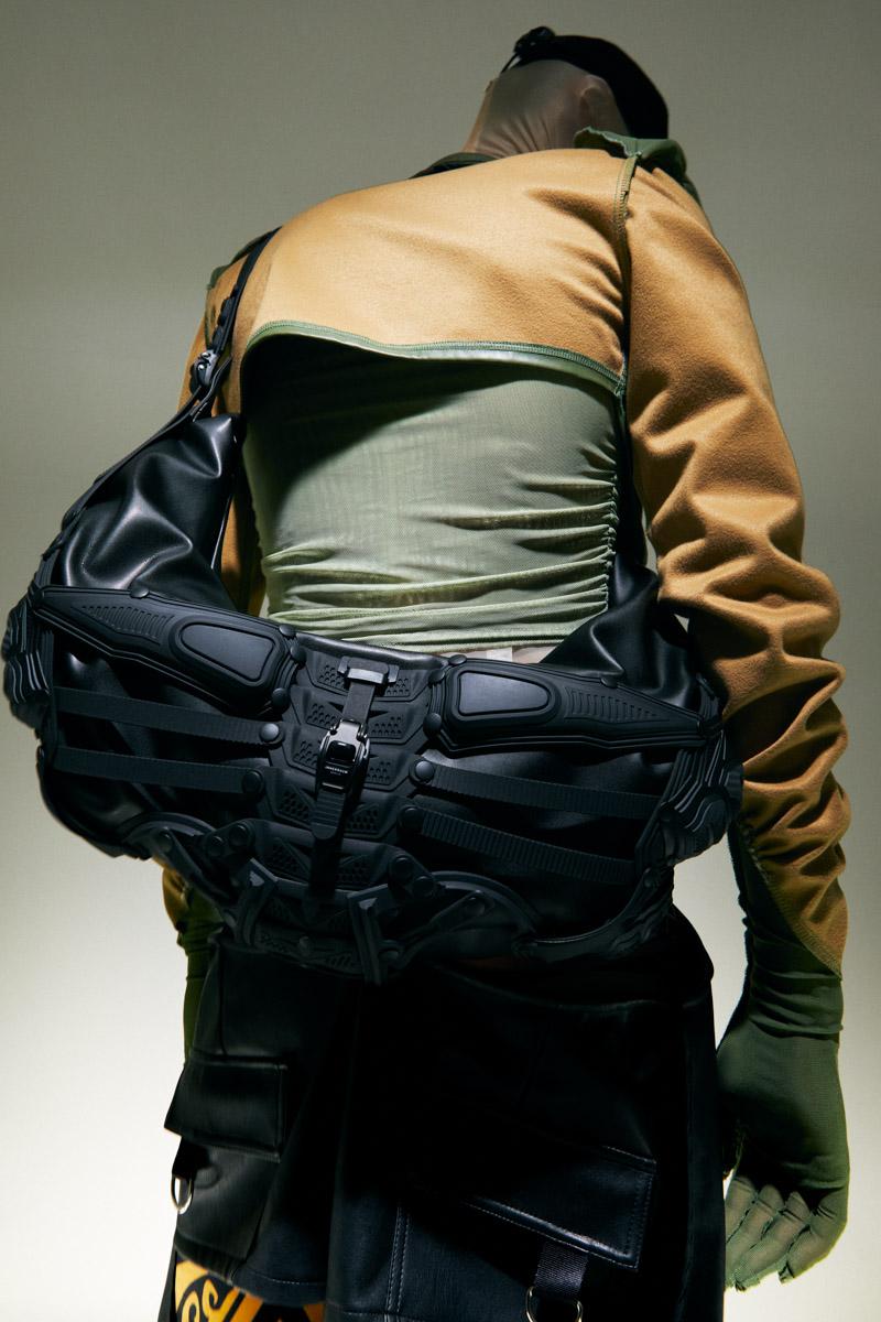 Innerraum Berlin OBJECT HM6 BIG SHOULDER BAG BLACK MATT + BLACK MATT