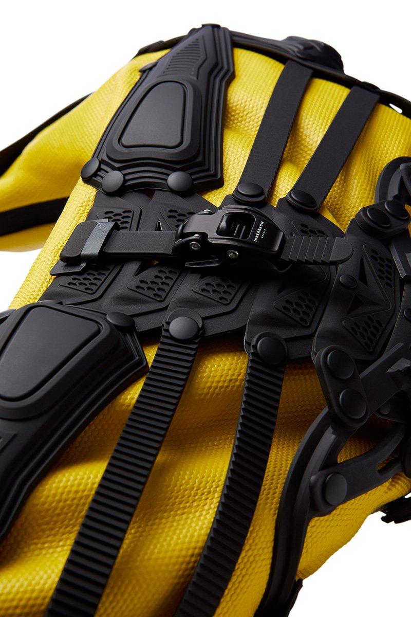 Innerraum Berlin OBJECT HM6 BIG SHOULDER BAG YELLOW + BLACK MATT