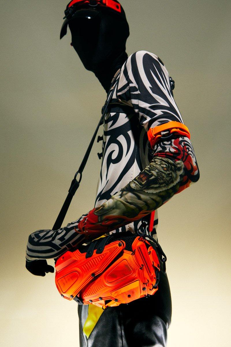 Innerraum Berlin OBJECT I02 CLUTCH / CROSSBODY BAG DISTRESSED NEON ORANGE + BLACK MATT