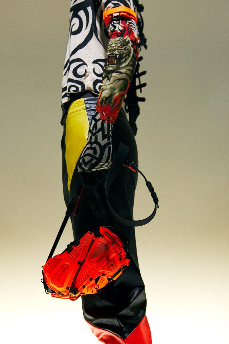 Innerraum Berlin OBJECT I02 CLUTCH / CROSSBODY BAG DISTRESSED NEON ORANGE + BLACK MATT