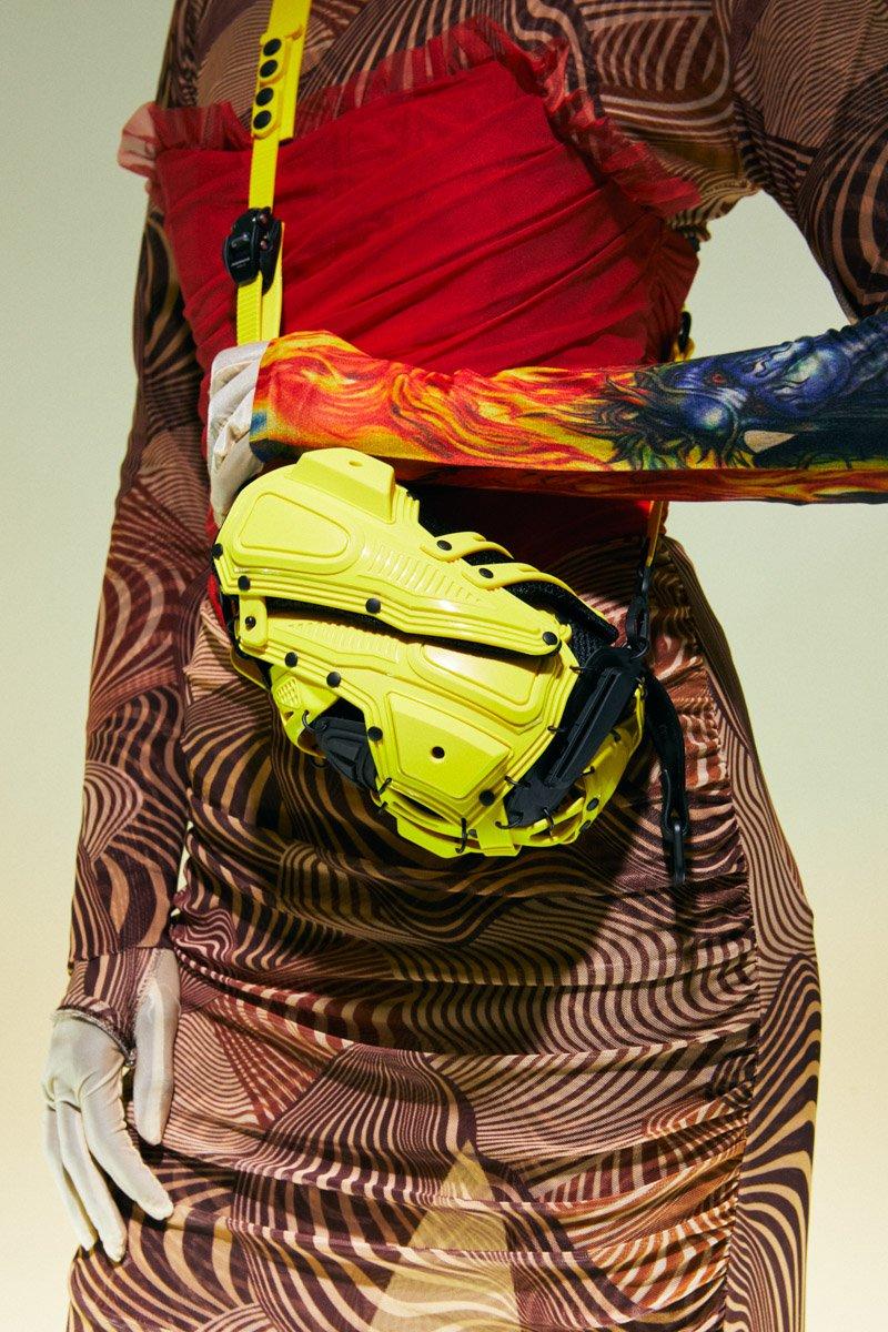 Innerraum Berlin OBJECT I02 CLUTCH / CROSSBODY BAG YELLOW + BLACK MATT