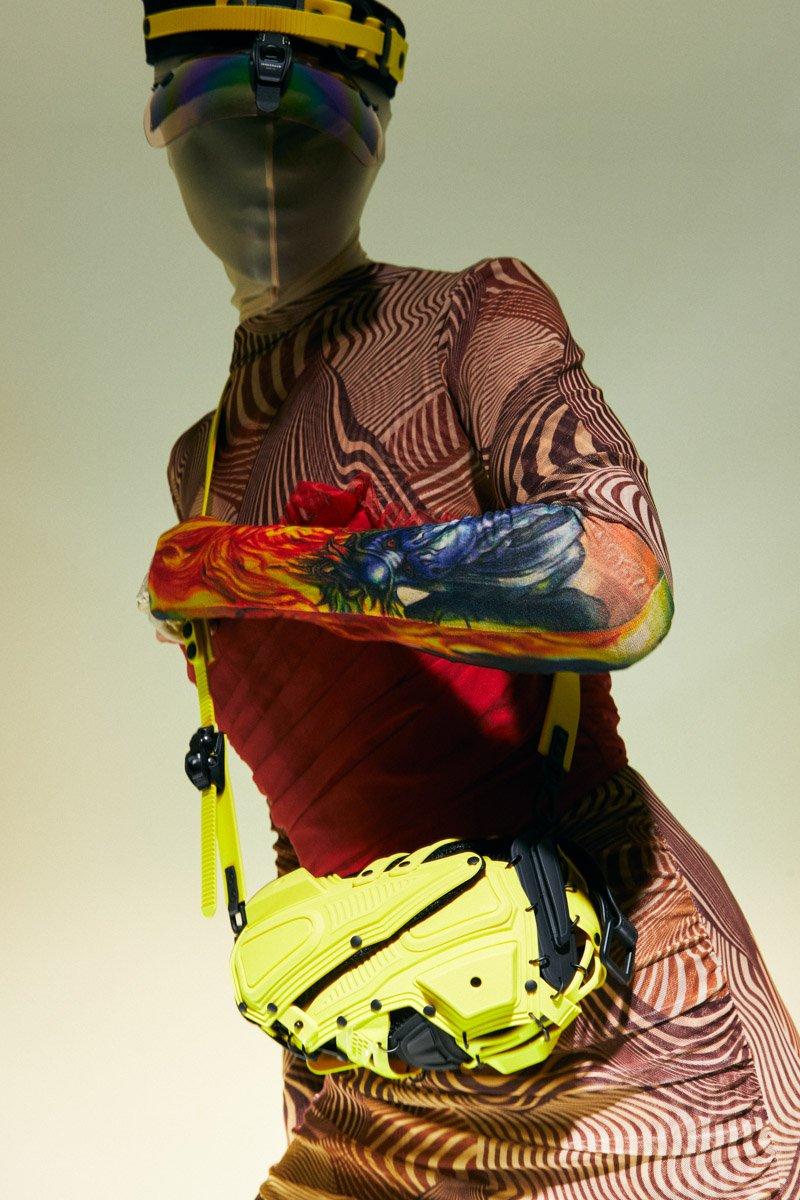 Innerraum Berlin OBJECT I02 CLUTCH / CROSSBODY BAG YELLOW + BLACK MATT