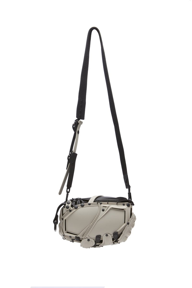 Innerraum Berlin OBJECT I12 CLUTCH / CROSSBODY BAG WARM GRAY + BLACK MATT