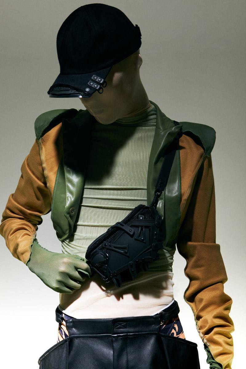 Innerraum Berlin OBJECT I14 SMARTPHONE BAG Black + BLACK MATT