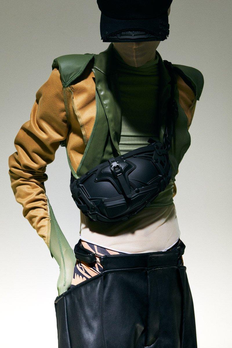 Innerraum Berlin OBJECT I30 FANNY PACK / CROSSBODY BAG Black Matt + BLACK MATT