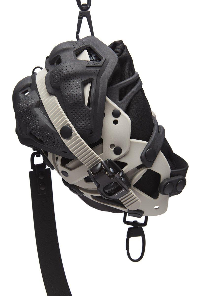 Innerraum Berlin OBJECT I31 FUNCASE WARM GRAY + BLACK MATT