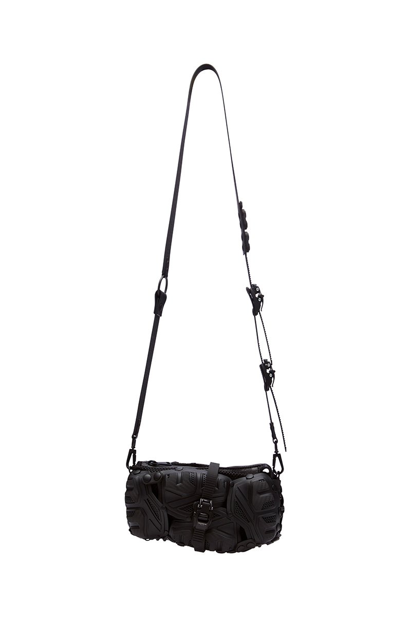 innerraum berlin OBJECT I67 CROSSBODY BAG BLACK MATT + BLACK MATT