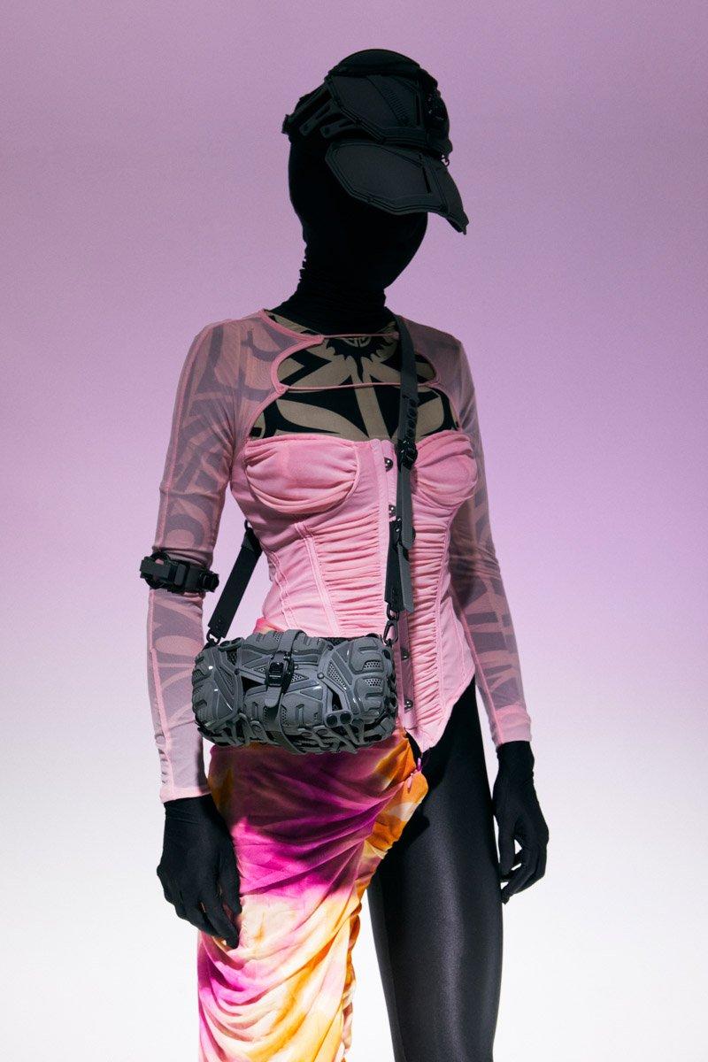 Innerraum Berlin OBJECT I67 CROSSBODY BAG CONCRETE + BLACK MATT