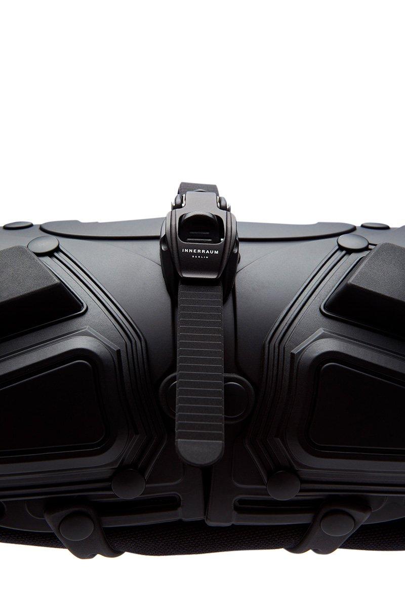 Innerraum Berlin OBJECT I70 CROSSBODY BAG BLACK MATT + BLACK MATT