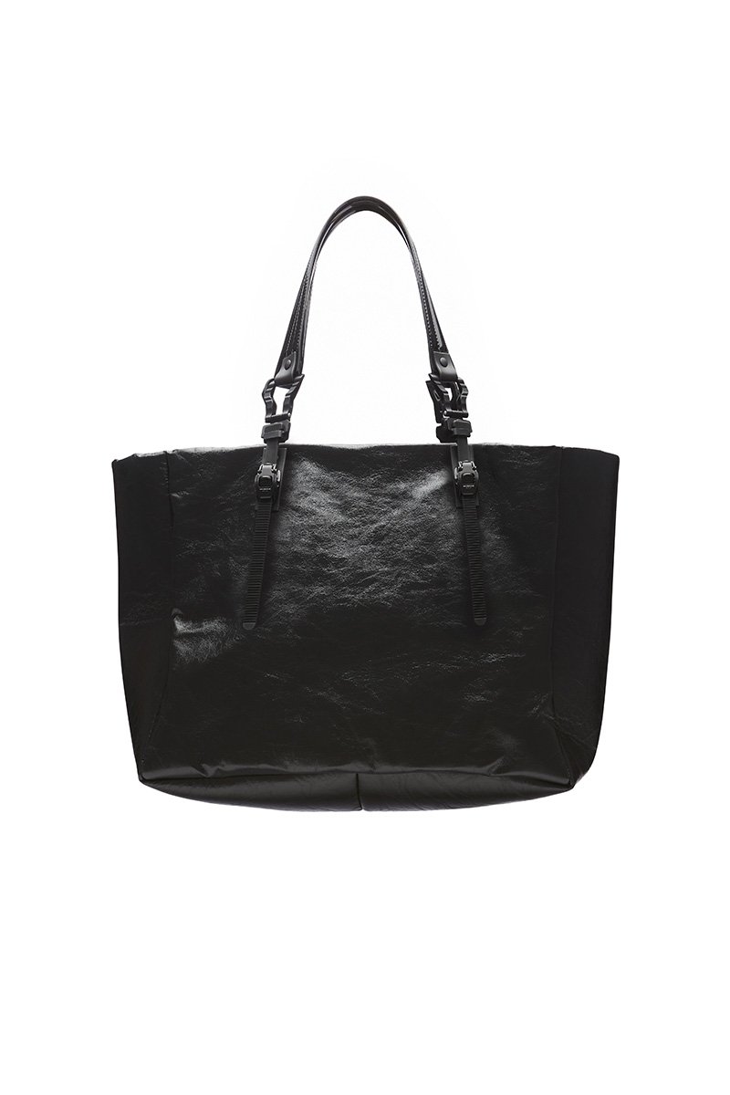 innerraum berlin OBJECT I95 HORIZONTAL TOTE BLACK SHINY + BLACK MATT